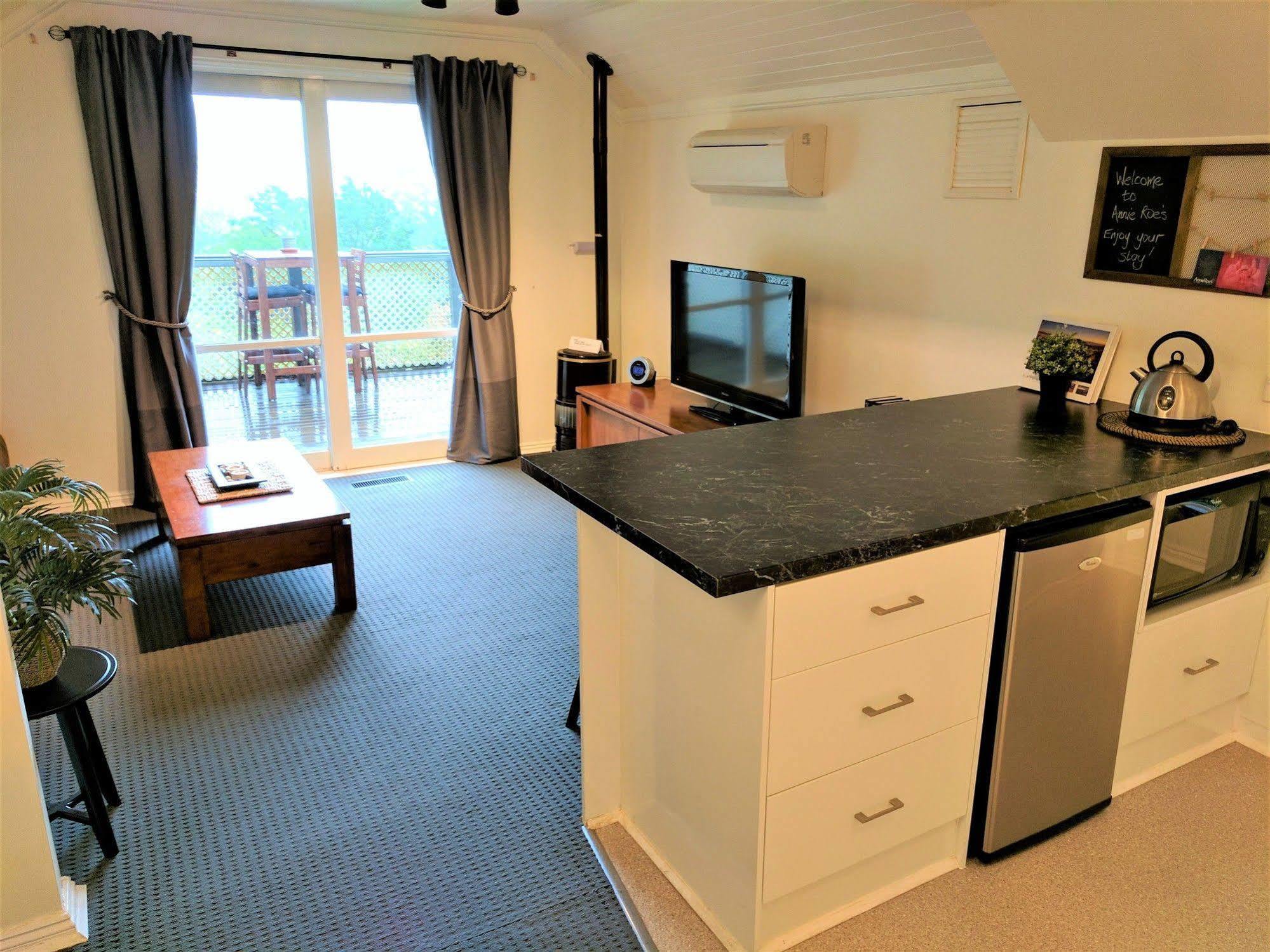 Annie Roes Luxury B&B Bend of Islands Dış mekan fotoğraf