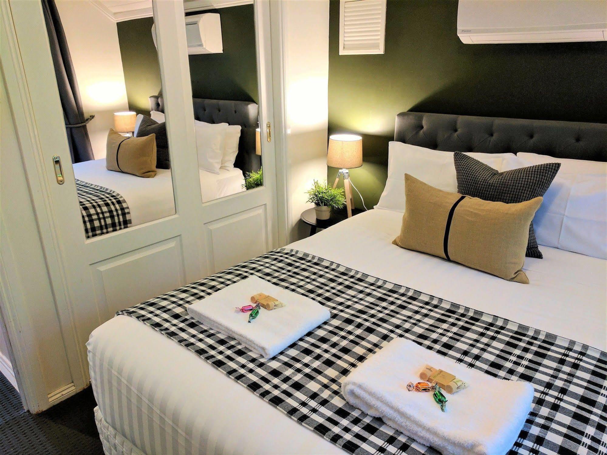 Annie Roes Luxury B&B Bend of Islands Dış mekan fotoğraf